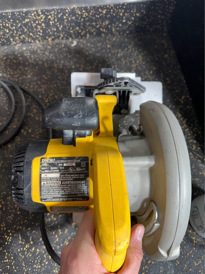 DeWalt 7.25" Corded Circular Saw DW3192