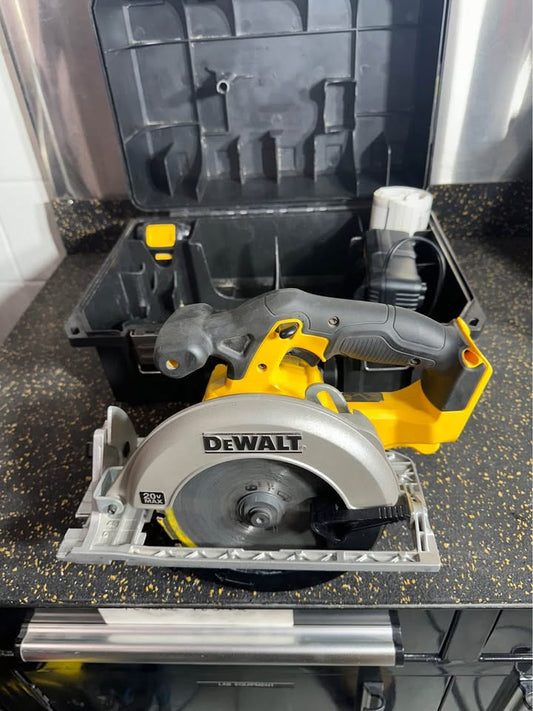 DeWalt 20V Max Cordless Circular Saw Kit 6.5"