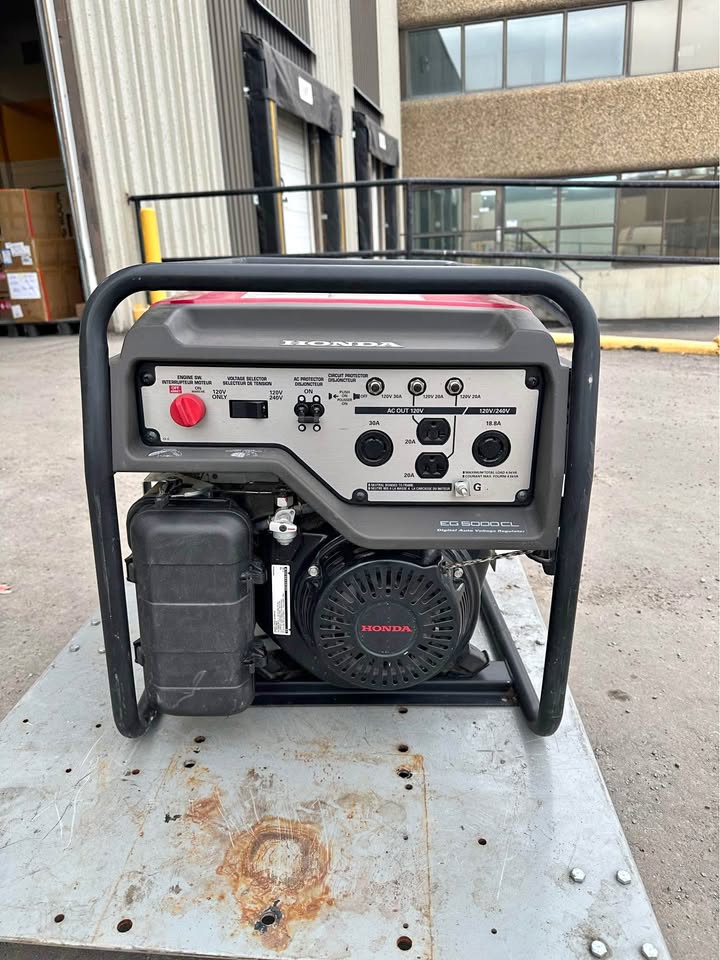 Honda EG5000CL Gas Generator 4,500 Watts