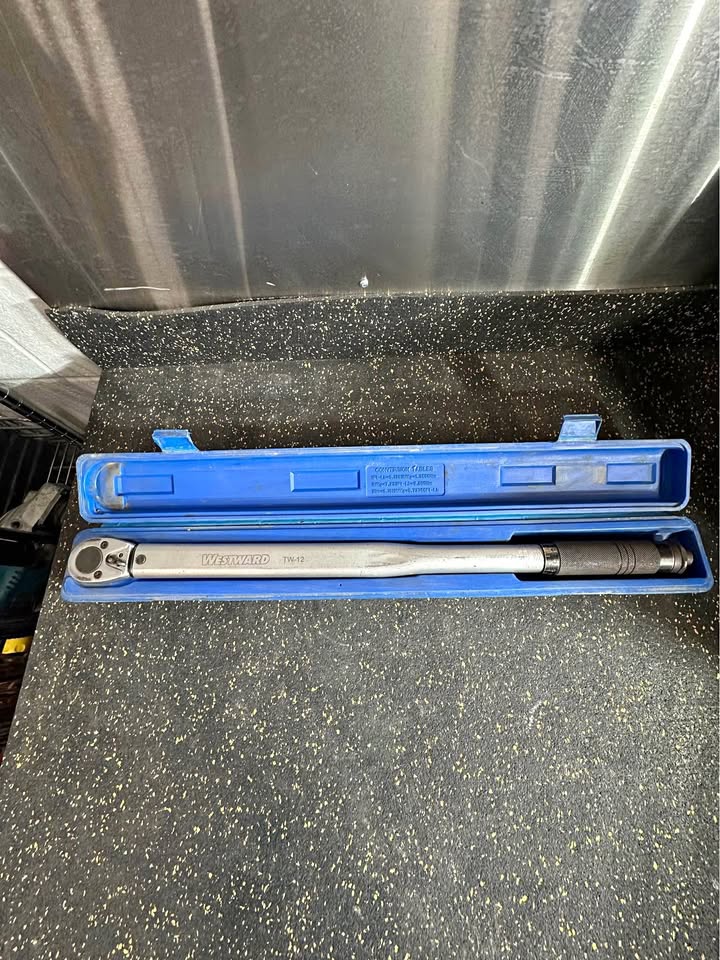 Westward 1/2" Drive Torque Wrench TW-12 with Case