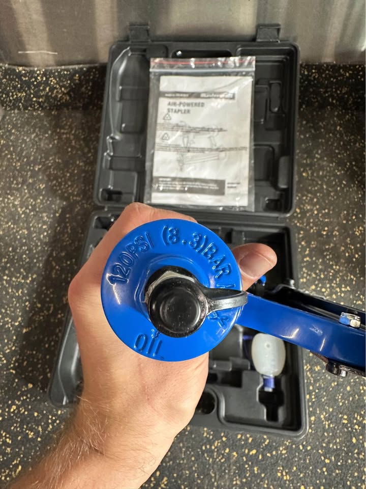 Mastercraft 18-Gauge Pneumatic Air Stapler Gun