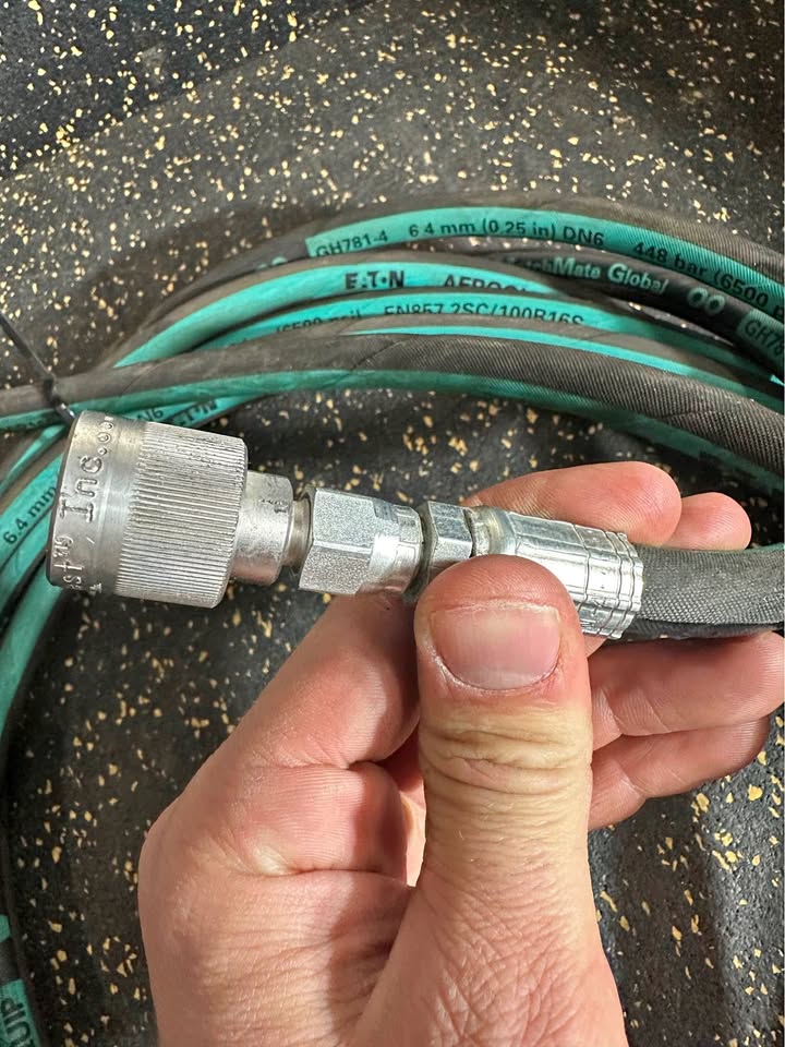 Aeroquip GH781-4 25 Ft High PSI 6500 Hydraulic Hose Teal/Black