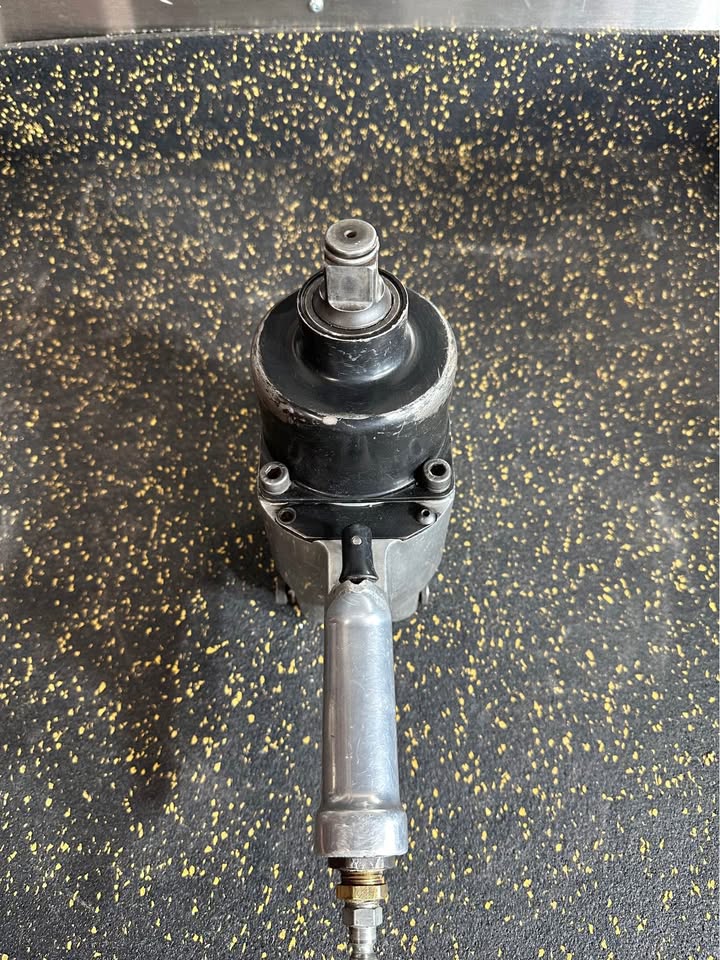 Ultra Pro 3/4" Heavy Duty Pneumatic Impact Wrench