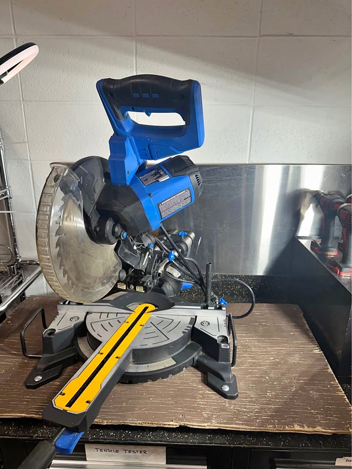 Mastercraft 15 Amp Dual Bevel 10” Sliding Compound Mitre Saw 055-6745-2
