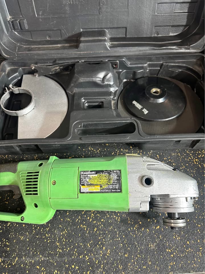 Kawasaki 7” (Max 9”) 15 Amp Corded Angle Grinder