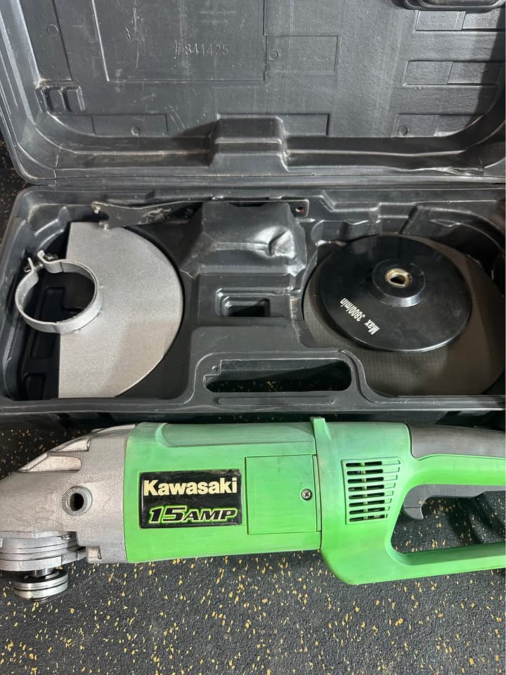 Kawasaki 7” (Max 9”) 15 Amp Corded Angle Grinder
