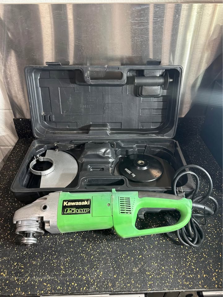 Kawasaki 7” (Max 9”) 15 Amp Corded Angle Grinder