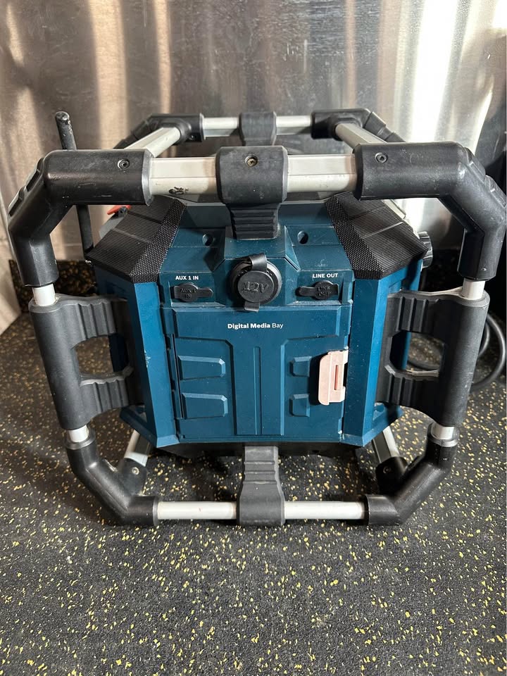 Bosch Jobsite Radio with Subwoofer, Charger Station & 4 Outlets - Bluetooth 5.0