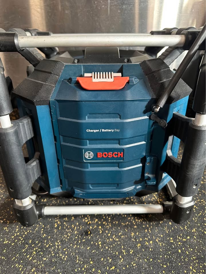 Bosch Jobsite Radio with Subwoofer, Charger Station & 4 Outlets - Bluetooth 5.0