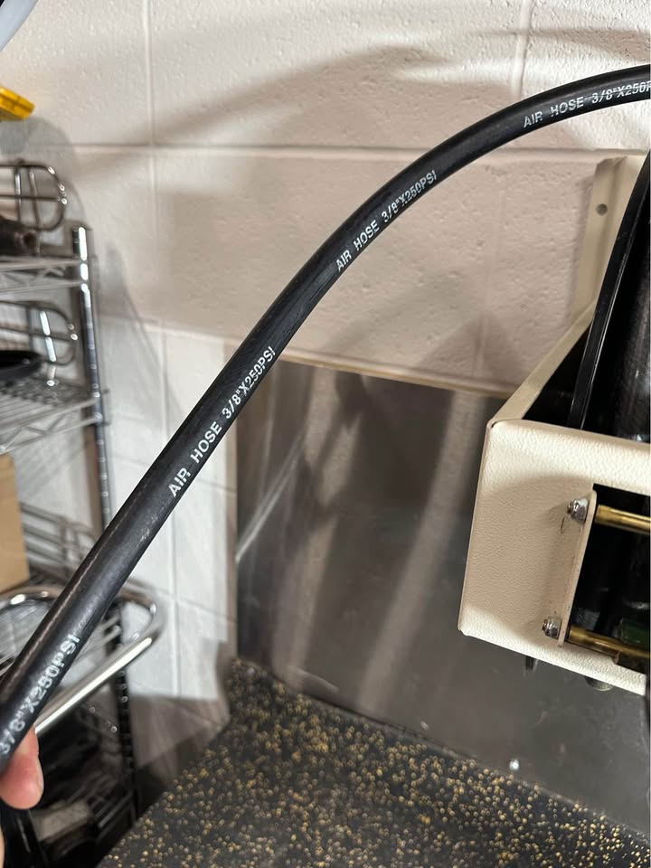 Wall Mounted Air Hose Reel with 50 Ft 250 PSI Hose and Fittings
