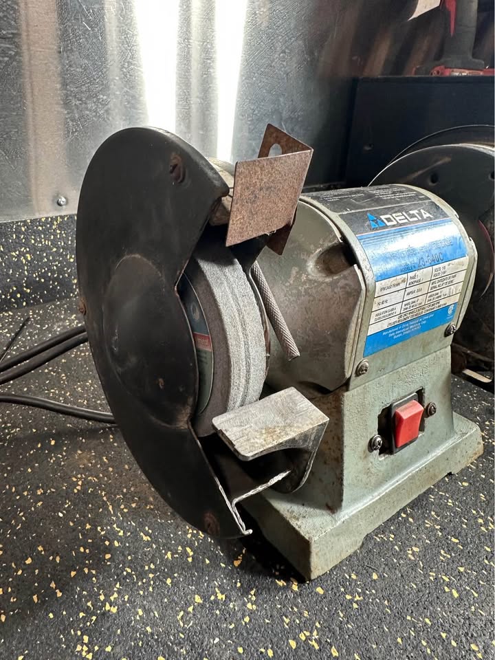 Delta 6” Bench Grinder