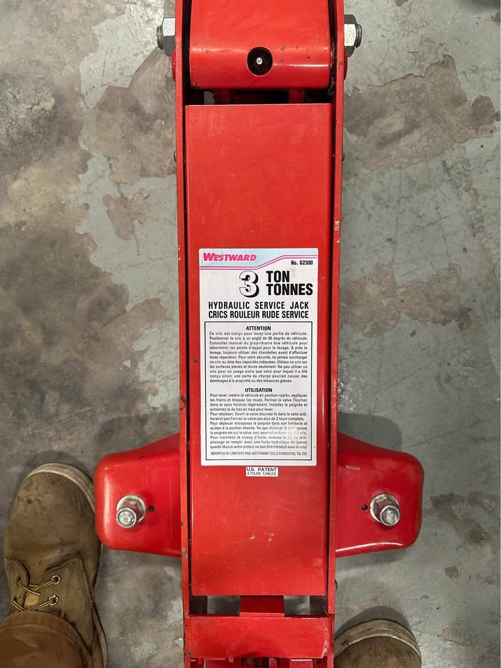 Westward 3 Ton Hydraulic Service Jack - 6,600 lbs Capacity