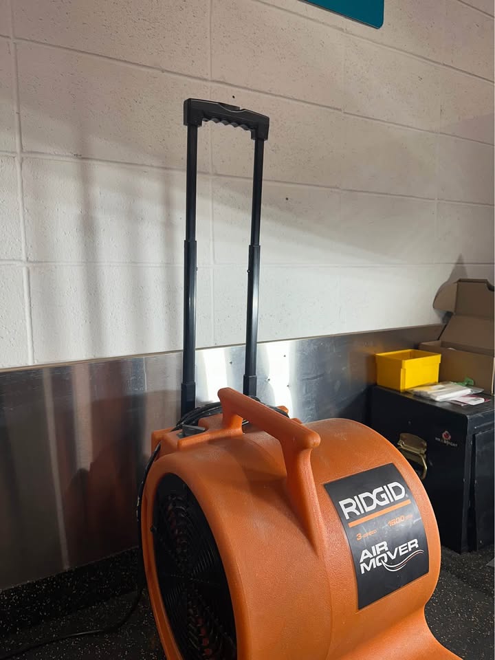 RIDGID Air Mover 1600 CFM Portable Floor Dryer & Blower Fan with Wheels