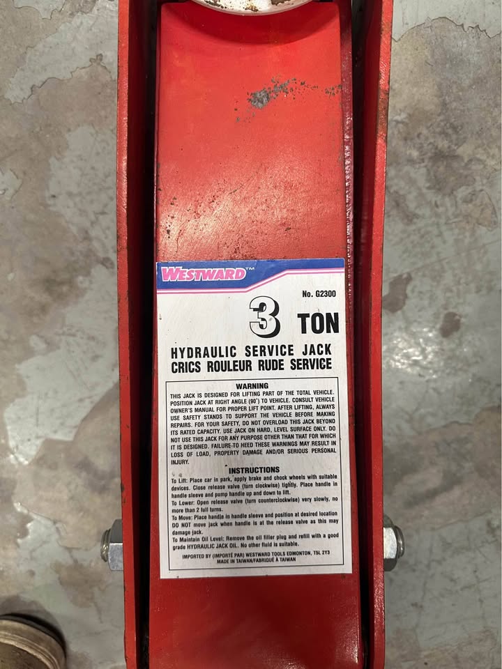 Westward 3 Ton Hydraulic Service Jack - 6,600 lbs Capacity