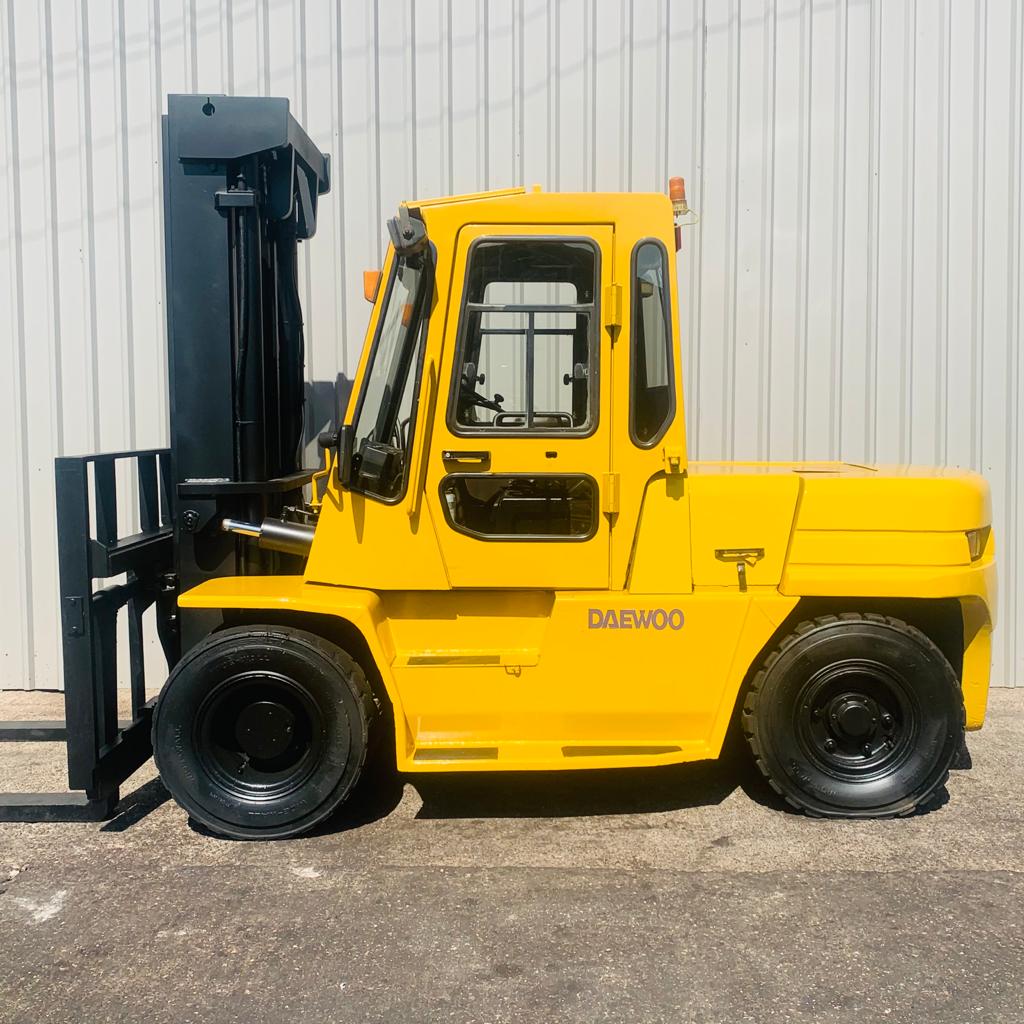 2007 Daewoo D70S-2 Diesel Forklift 14,000 LB Capacity