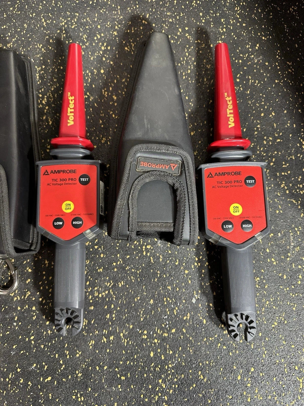 Amprobe TIC 300 PRO AC Voltage Detector