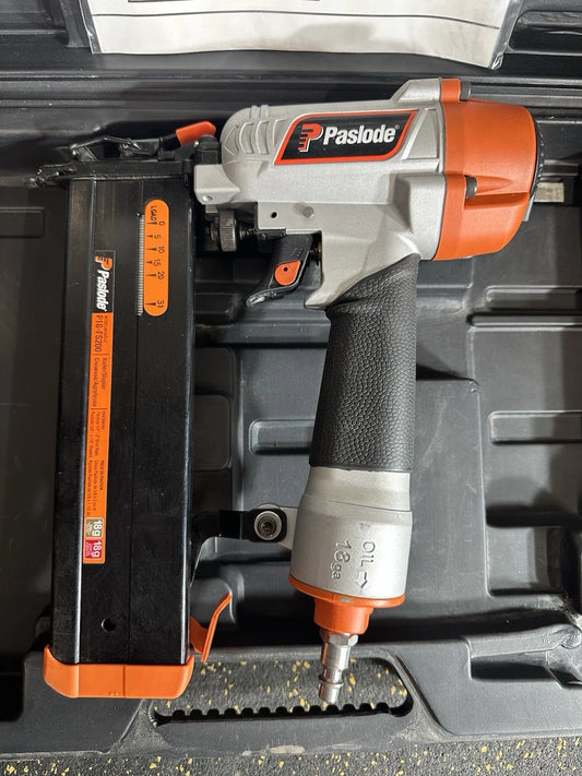 Paslode P18-FS200 18 Gauge Pneumatic Brad Nailer Stapler