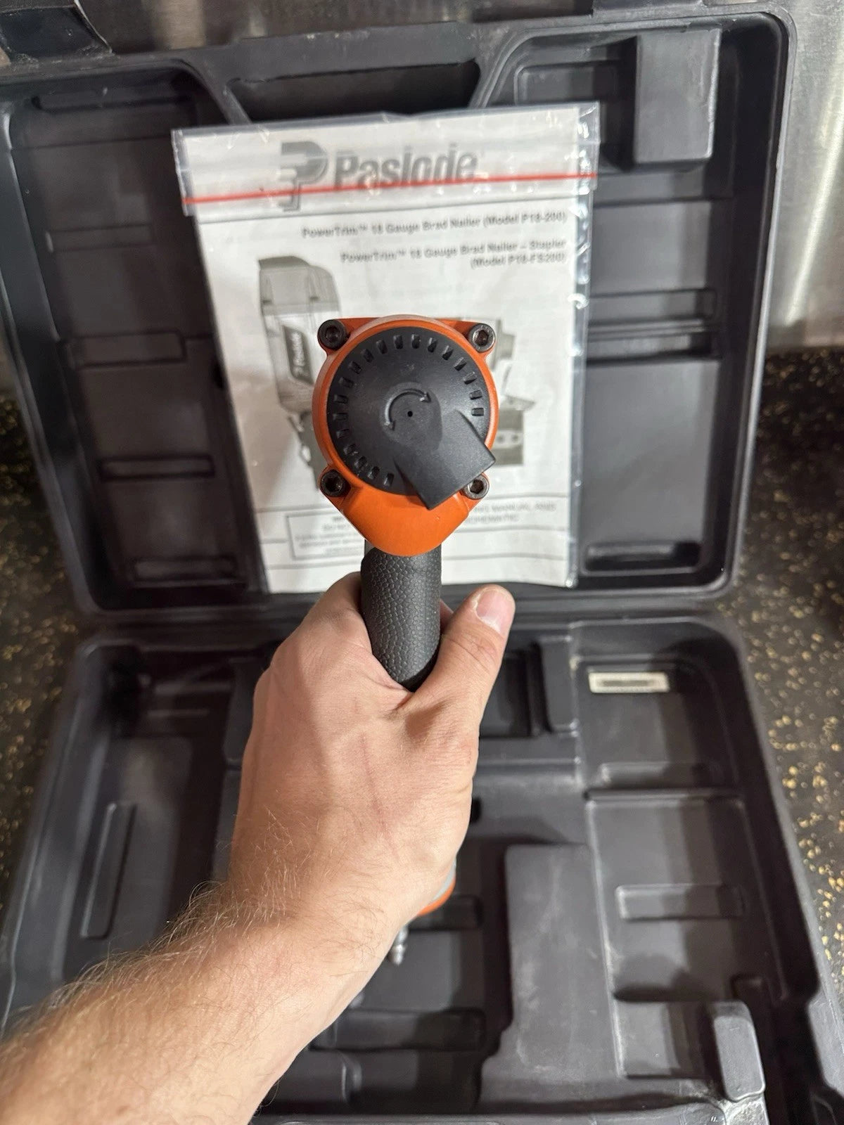 Paslode P18-FS200 18 Gauge Pneumatic Brad Nailer Stapler
