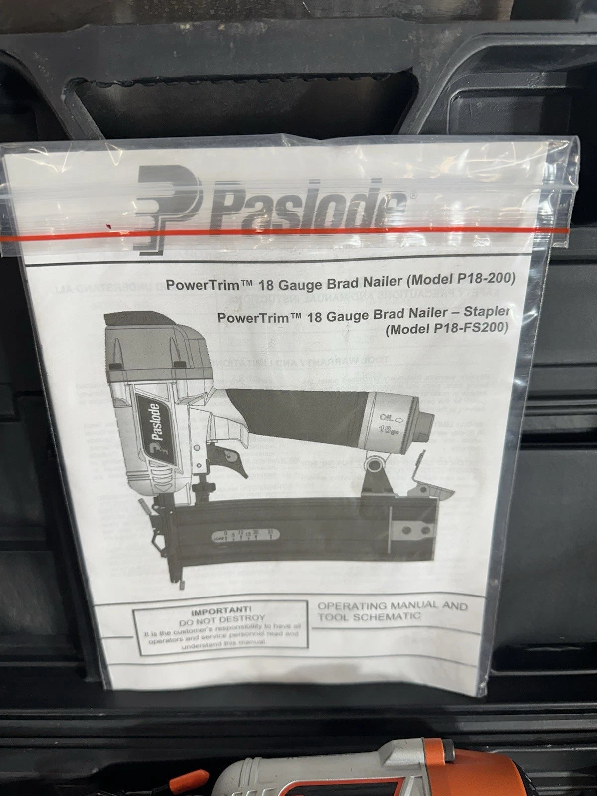 Paslode P18-FS200 18 Gauge Pneumatic Brad Nailer Stapler