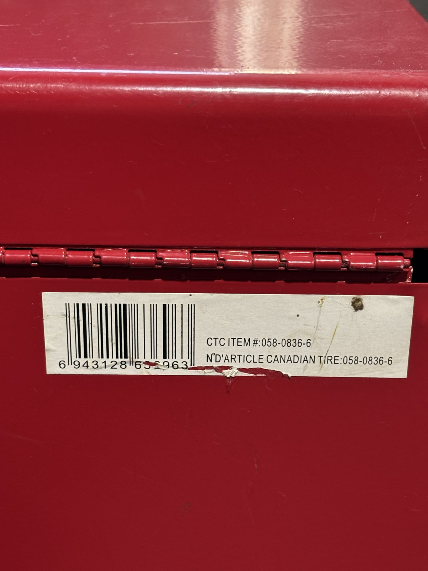 Mastercraft Portable Steel Hip Roof Tool Box with Removable Tray – Model 058-0836-6 – 19"
