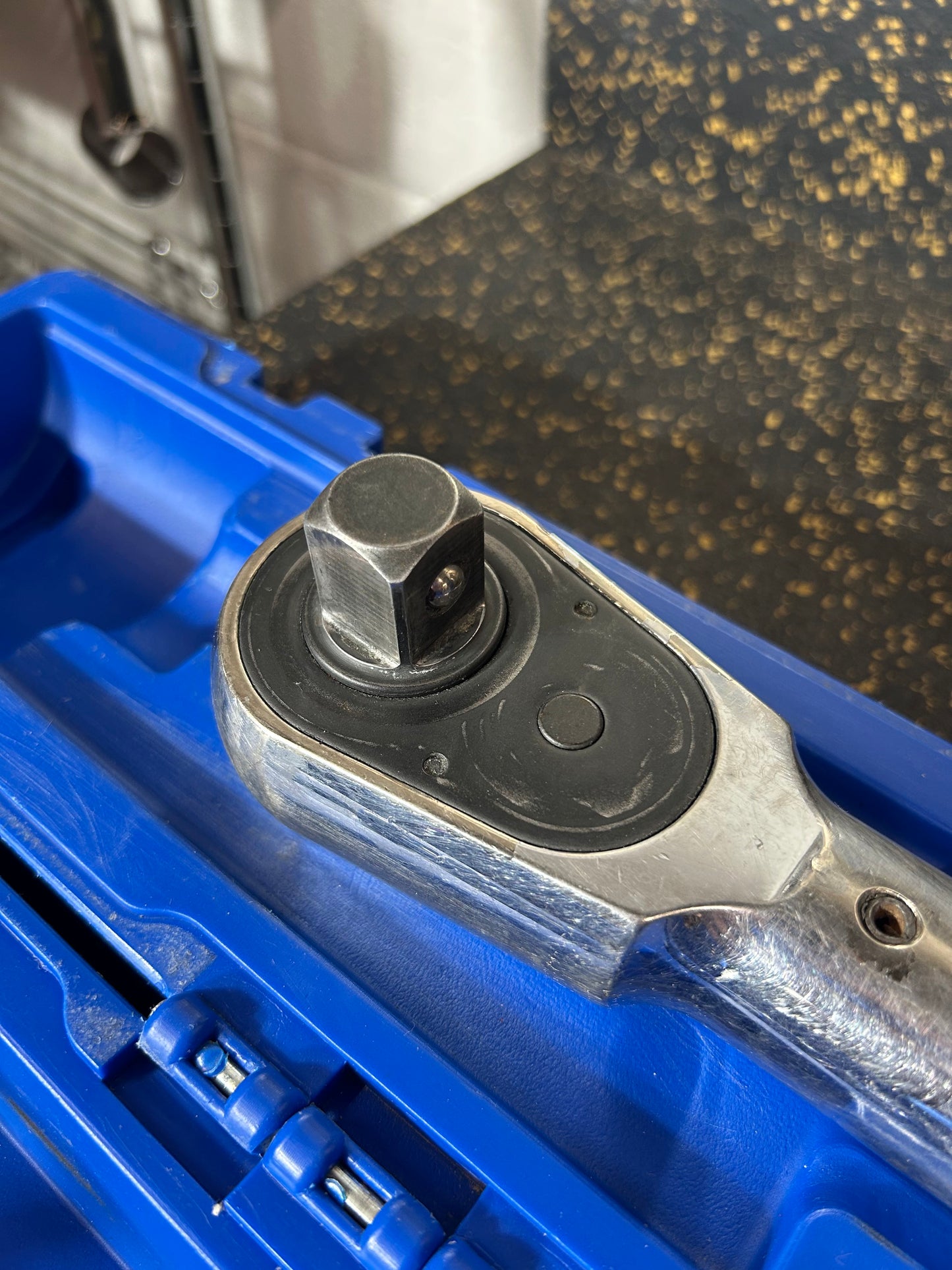 CDI 6004MFRMH Dual-Scale Micrometer Torque Wrench with Case (3/4” Drive, Foot-Pound/Newton-Meter)