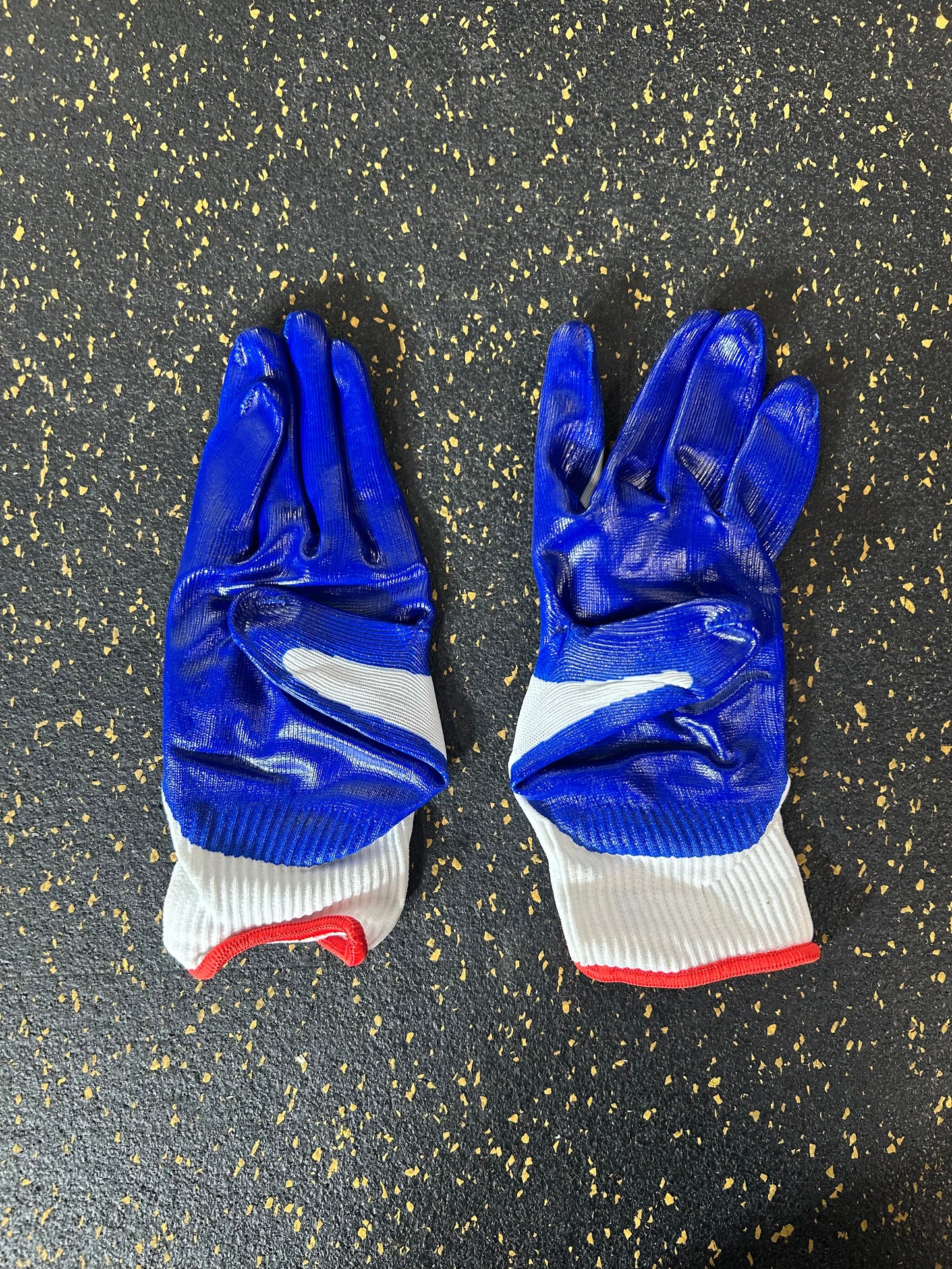 Ansell HyFlex 11-900 Gloves (Abrasion Resistant, Size 7/Small) - 45 PAIRS AVAILABLE, BRAND NEW