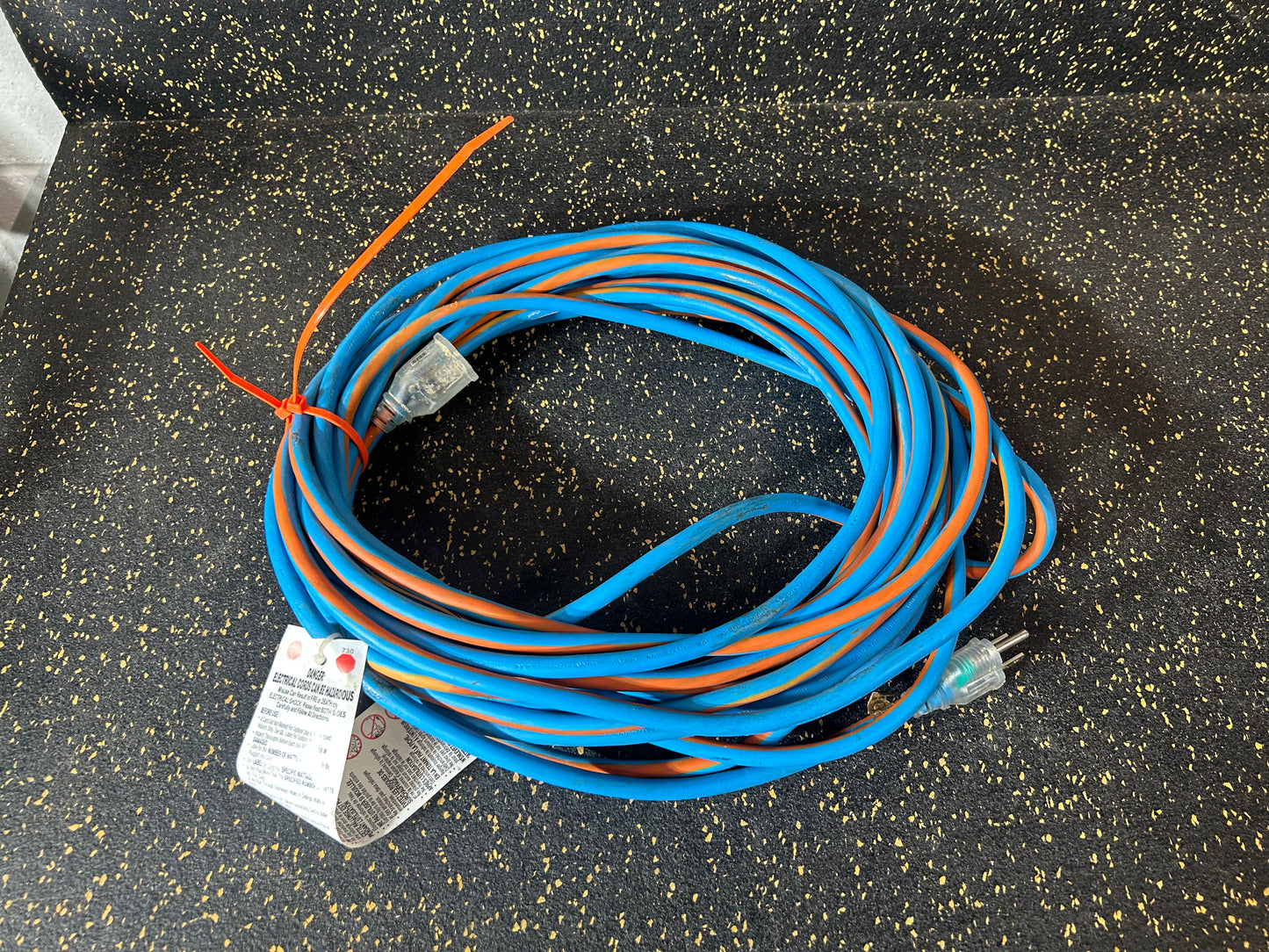 50-Foot Outdoor Extension Cord (3-Prong, 14 AWG, Water-Resistant)
