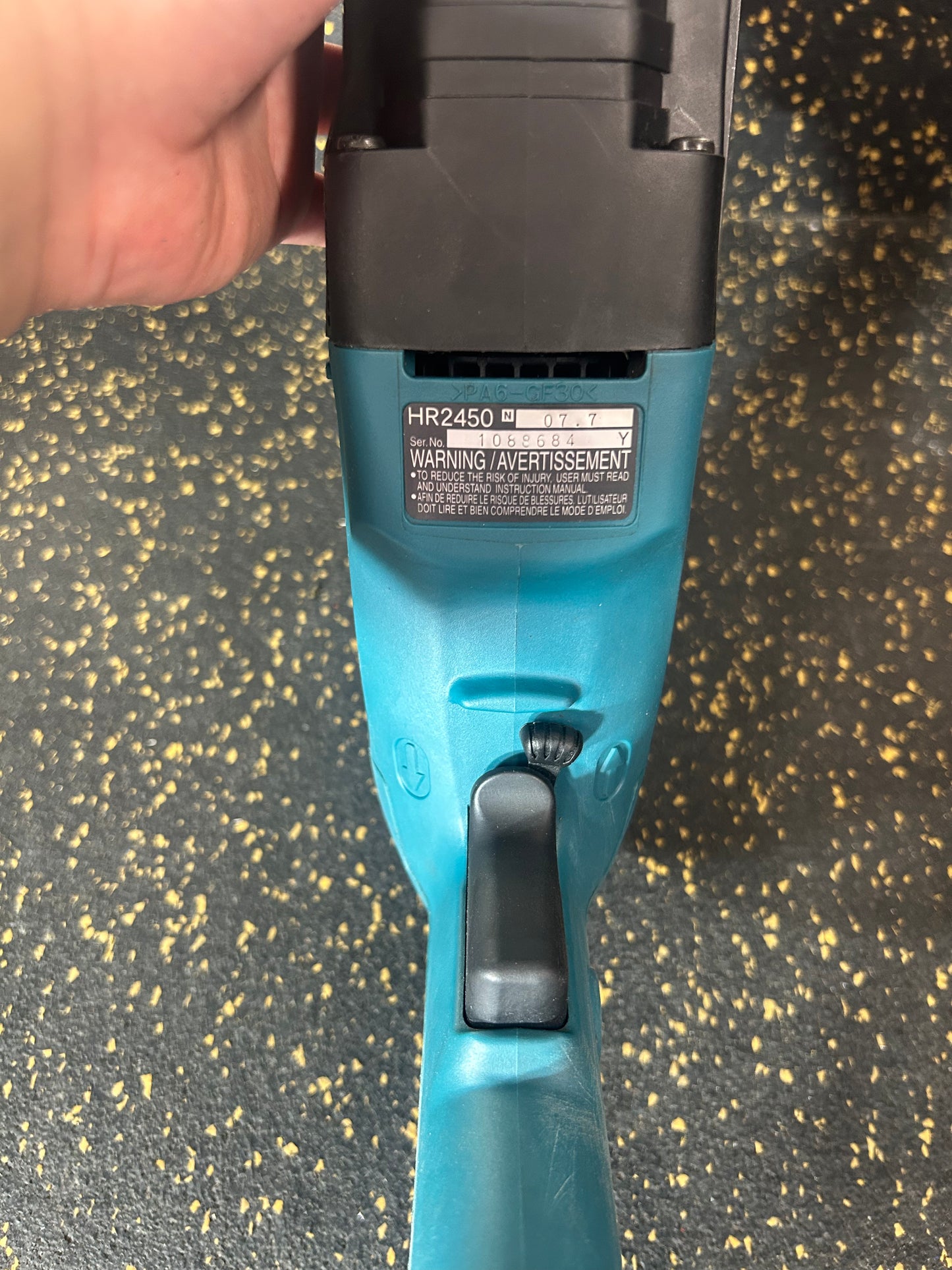 Makita 1” (25mm) Rotary Hammer Drill – Model HR2450, comes with hard case