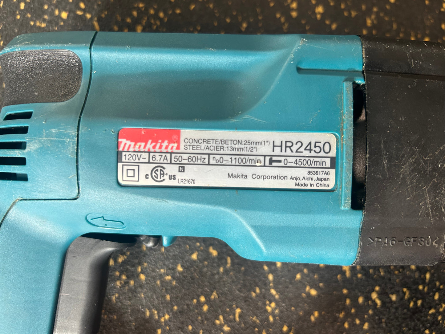 Makita 1” (25mm) Rotary Hammer Drill – Model HR2450, comes with hard case
