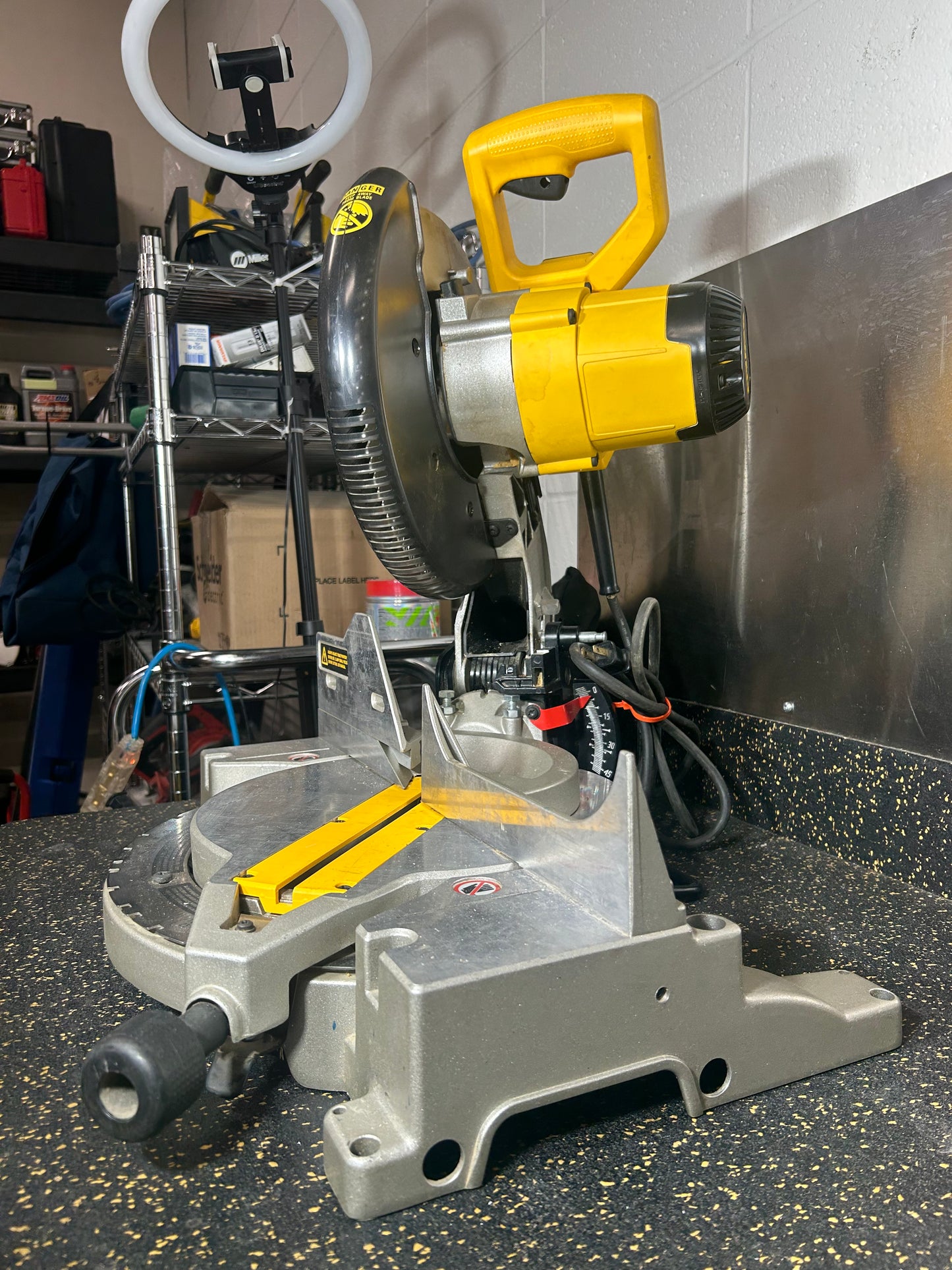 DEWALT DW703 10” Compound Miter Saw (120V Corded 15-Amp) – COMES WITH 3 BLADES