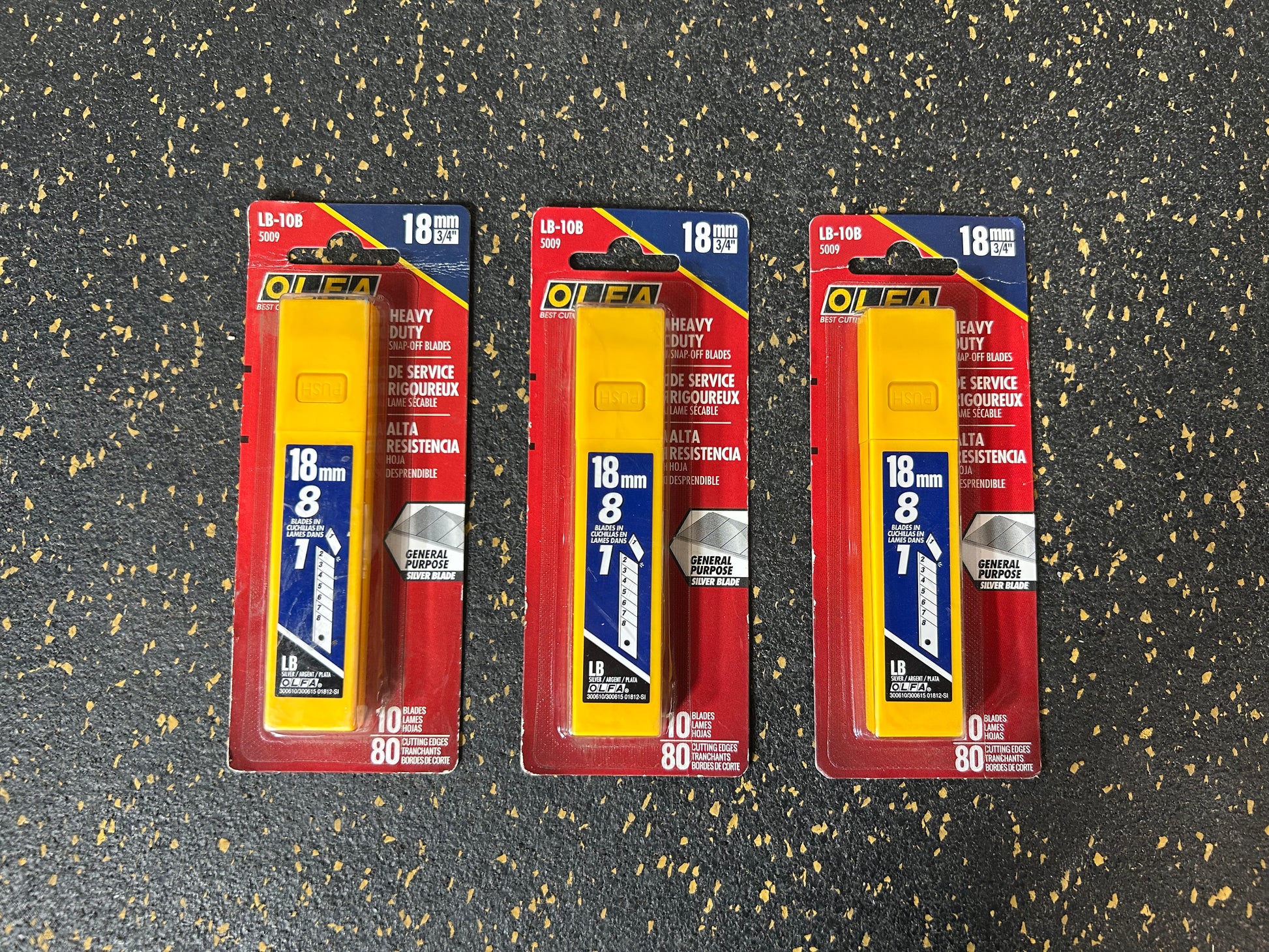 OLFA 3/4” (18mm) Heavy-Duty Snap-Off Replacement Blades (10-piece pack) – 3 PACKS AVAILABLE, BRAND NEW