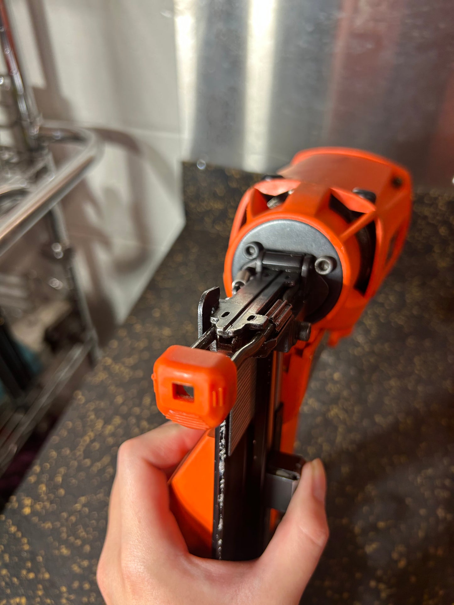 Paslode IM250 II Cordless 16-Gauge Finish Nailer (comes with hard carrying case, 6V battery, & charger!)