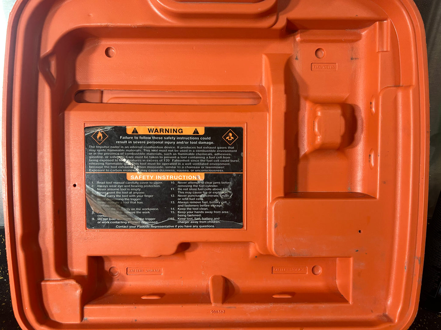 Paslode IM250 II Cordless 16-Gauge Finish Nailer (comes with hard carrying case, 6V battery, & charger!)