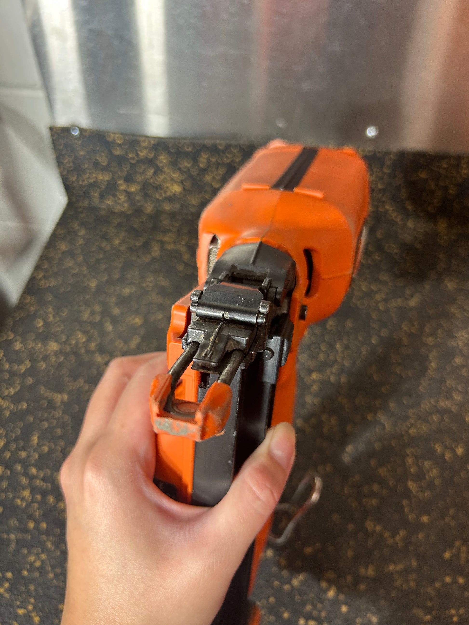 Paslode IM200F18 Cordless 18-Gauge Finish Nailer (comes with hard carrying case & hex key!)
