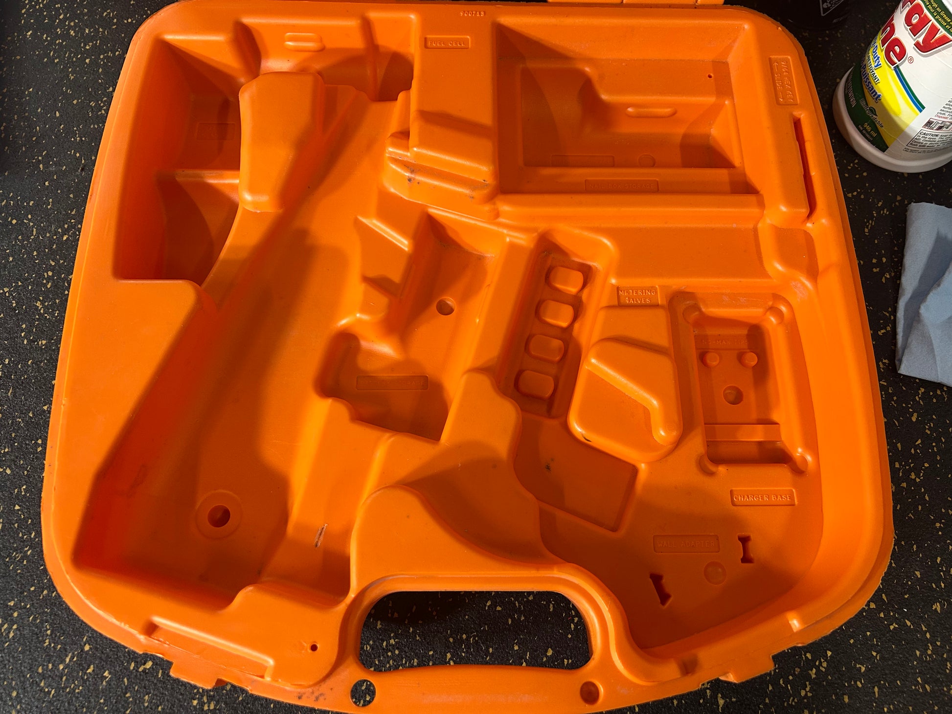 Paslode IM200F18 Cordless 18-Gauge Finish Nailer (comes with hard carrying case & hex key!)