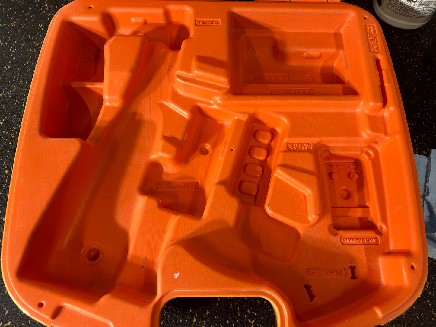 Paslode IM200F18 Cordless 18-Gauge Finish Nailer (comes with hard carrying case!)
