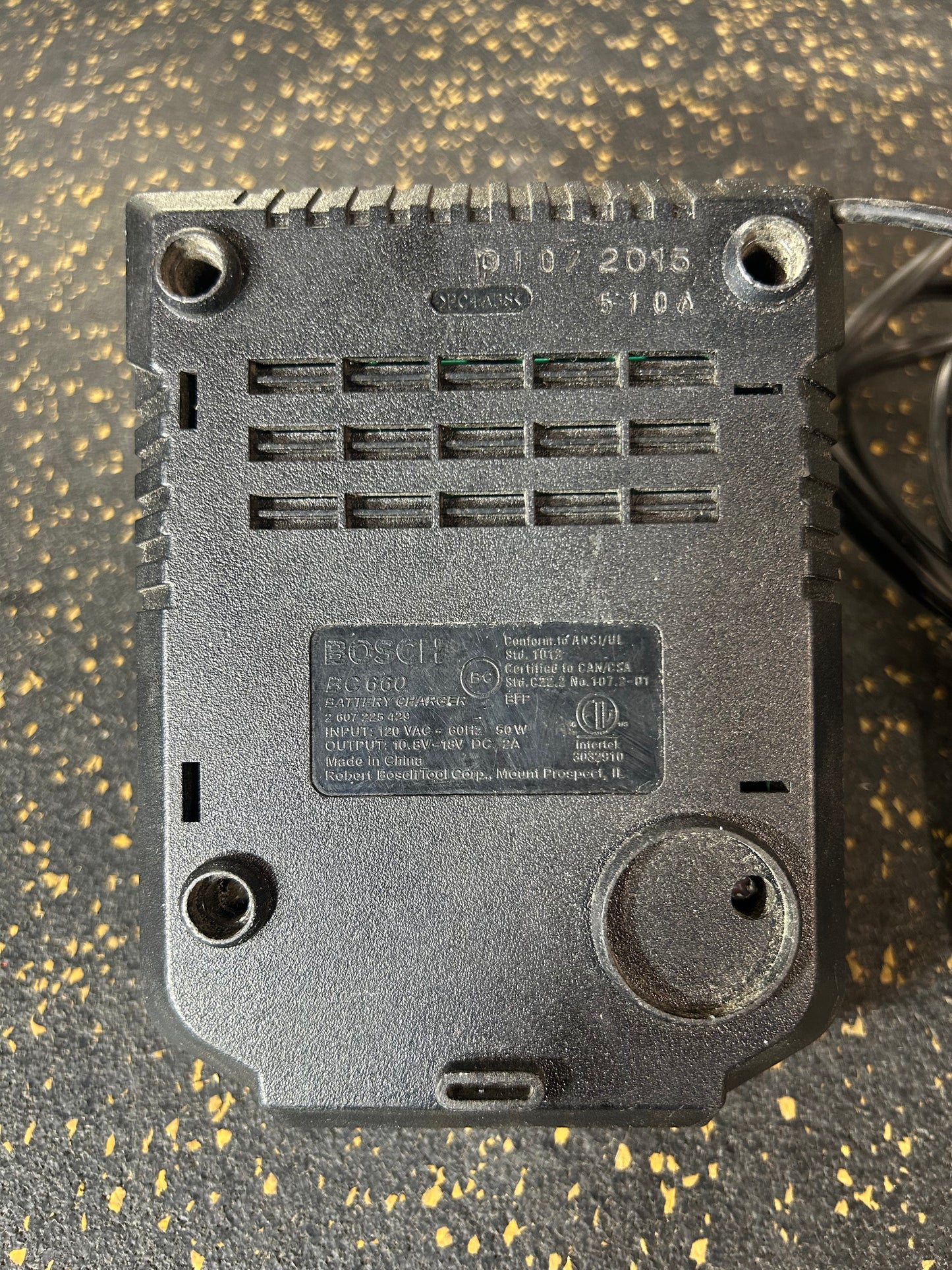 Bosch BC660 (18V Lithium-Ion 2-Amp Battery Charger)