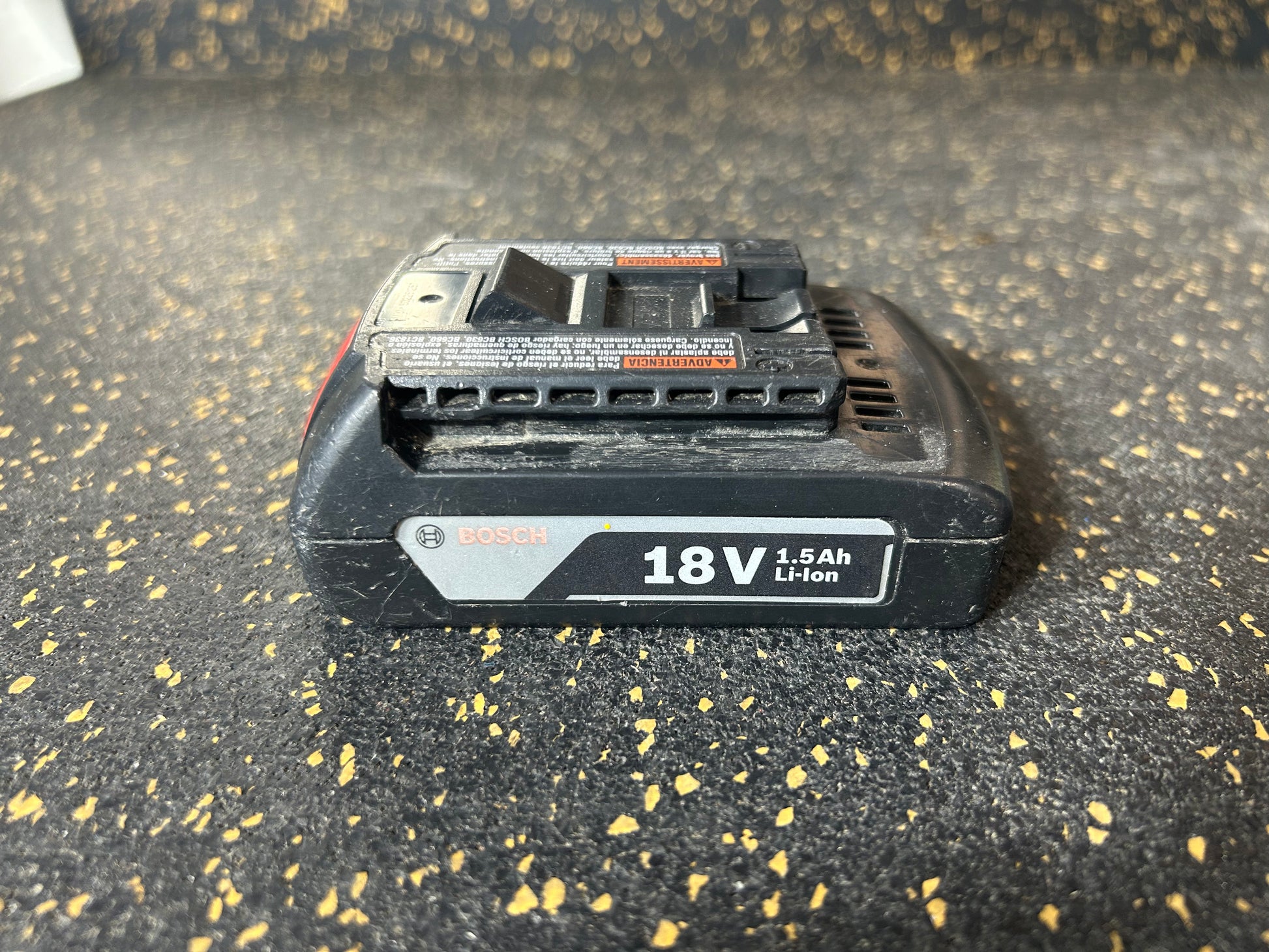 Bosch BAT611 (18V Lithium Ion 1.5Ah Battery) – POWERFUL & COMPACT 