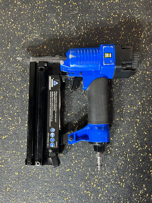 POWERFIST 2-in-1 18-Gauge Pneumatic Brad Nailer and Stapler (Model XAGD50/9040)