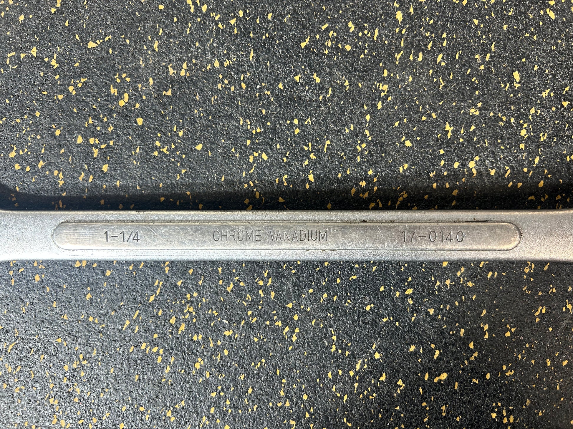 Procore 1-1/4” Raised Panel SAE Combination Wrench (Model 17-0140)