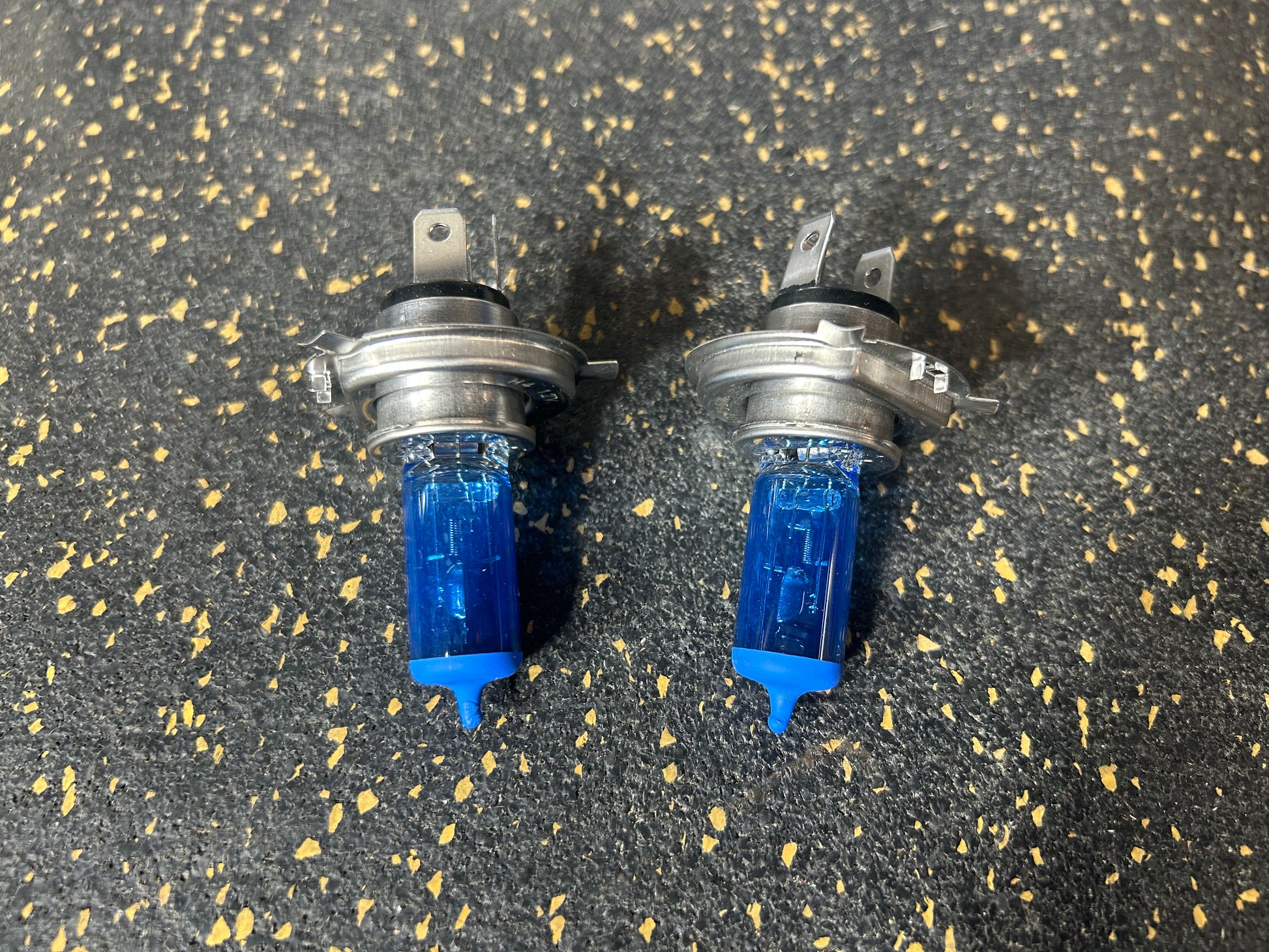 Super White LED Headlight Bulbs (H4 High/Low, 2-bulb pack) – BRAND NEW