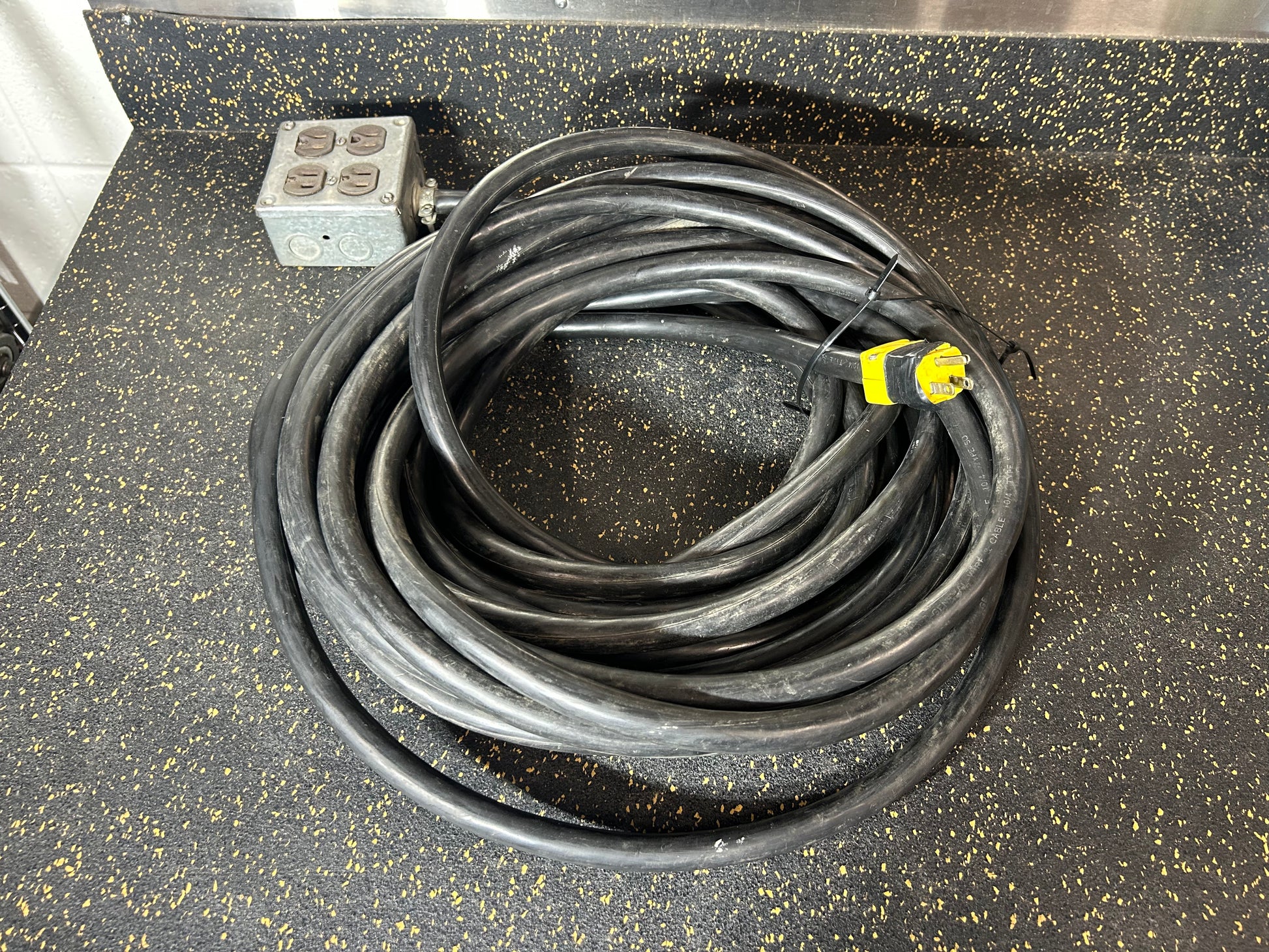 75-Foot 4-Outlet Extension Cord (3-Prong, 10 AWG)