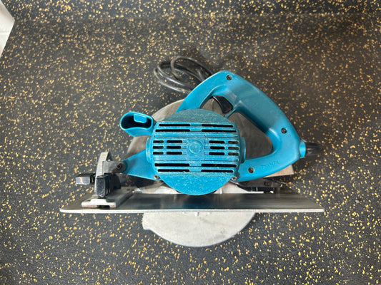 Makita 8-1/4” Circular Saw with Durable Aluminum Baseplate