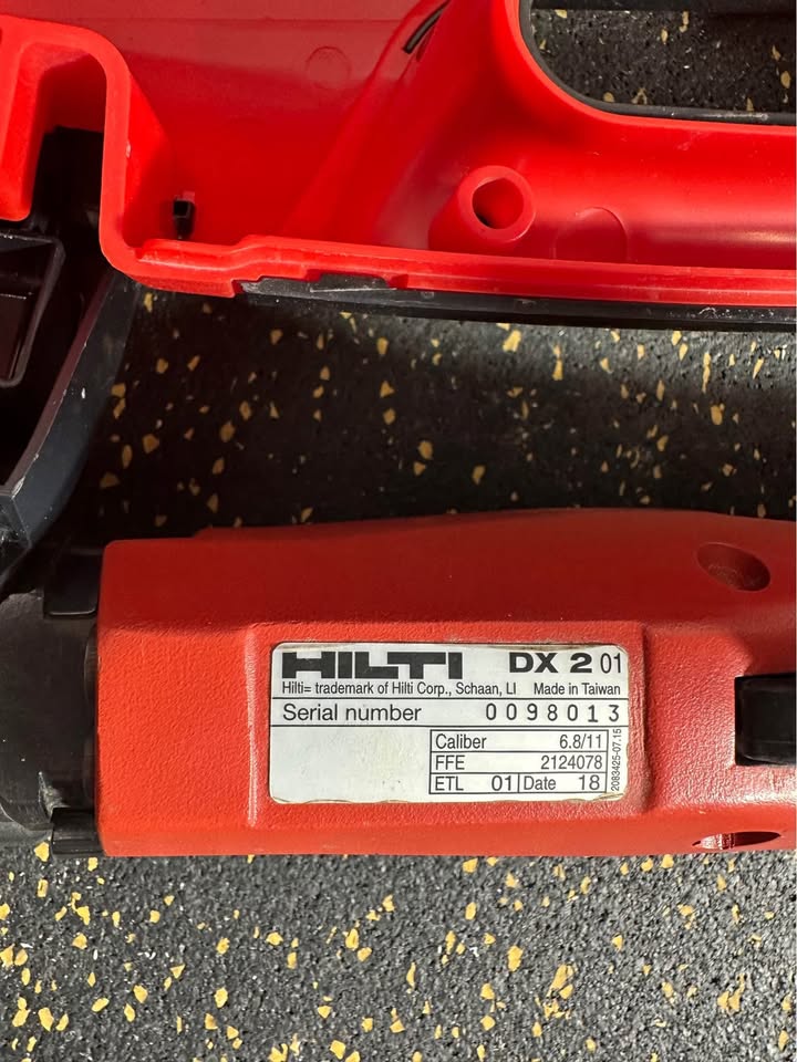 Hilti DX 2 Powder Actuated Fastening Tool with Case and Accessories