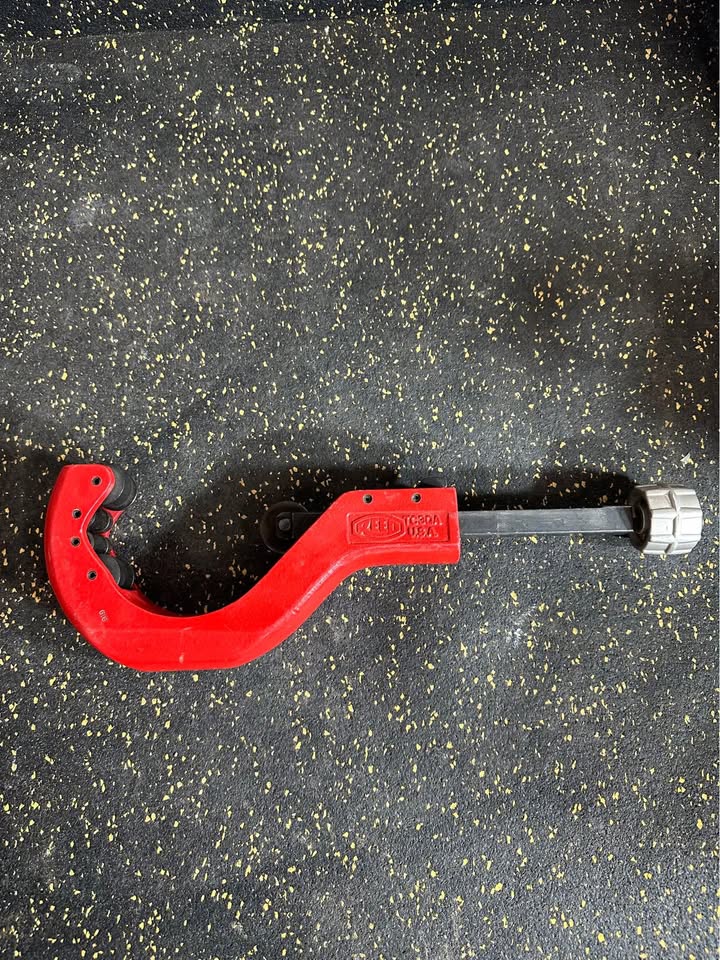 Reed TC30Q Quick Release Pipe and Tubing Cutter 3/8" to 3 1/2"