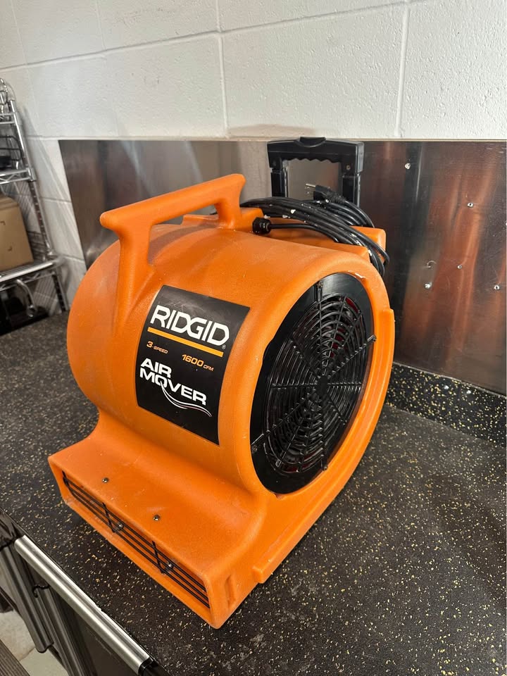 RIDGID Air Mover 1600 CFM Portable Floor Dryer & Blower Fan with Wheels