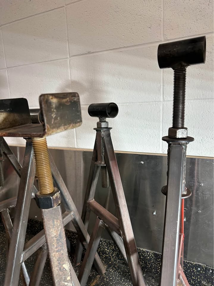Set of 6 Adjustable Shop Pipe and Material Stands
