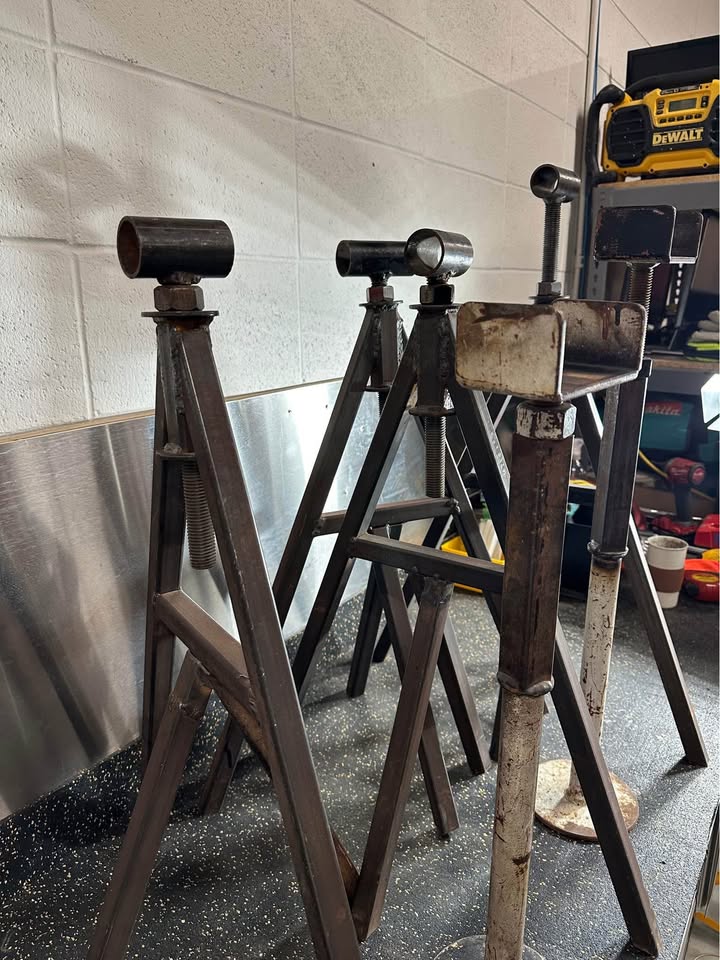 Set of 6 Adjustable Shop Pipe and Material Stands