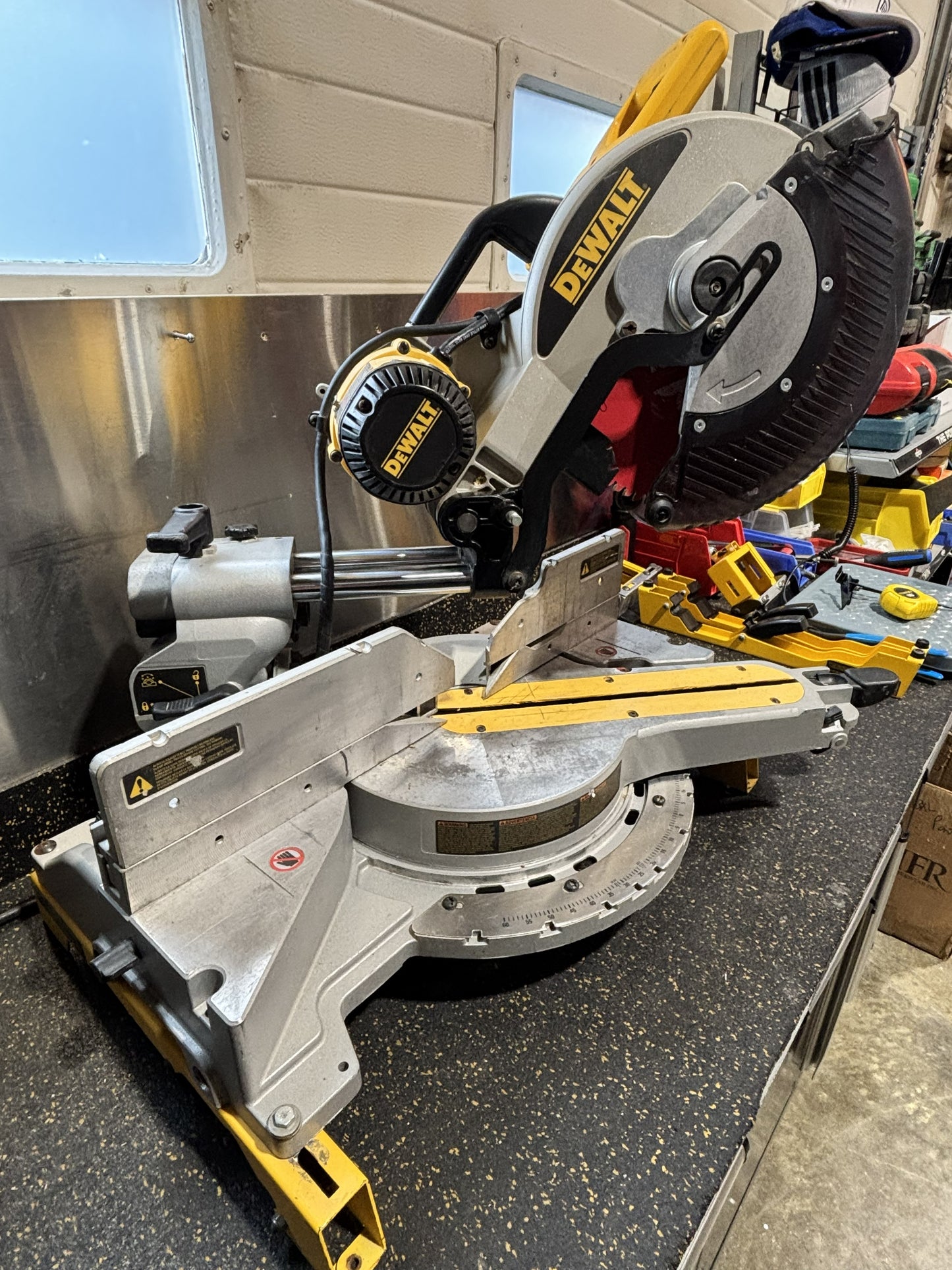 DEWALT DW718 12” Double Bevel Sliding Compound Miter Saw (120V Corded 15-Amp) With Blade