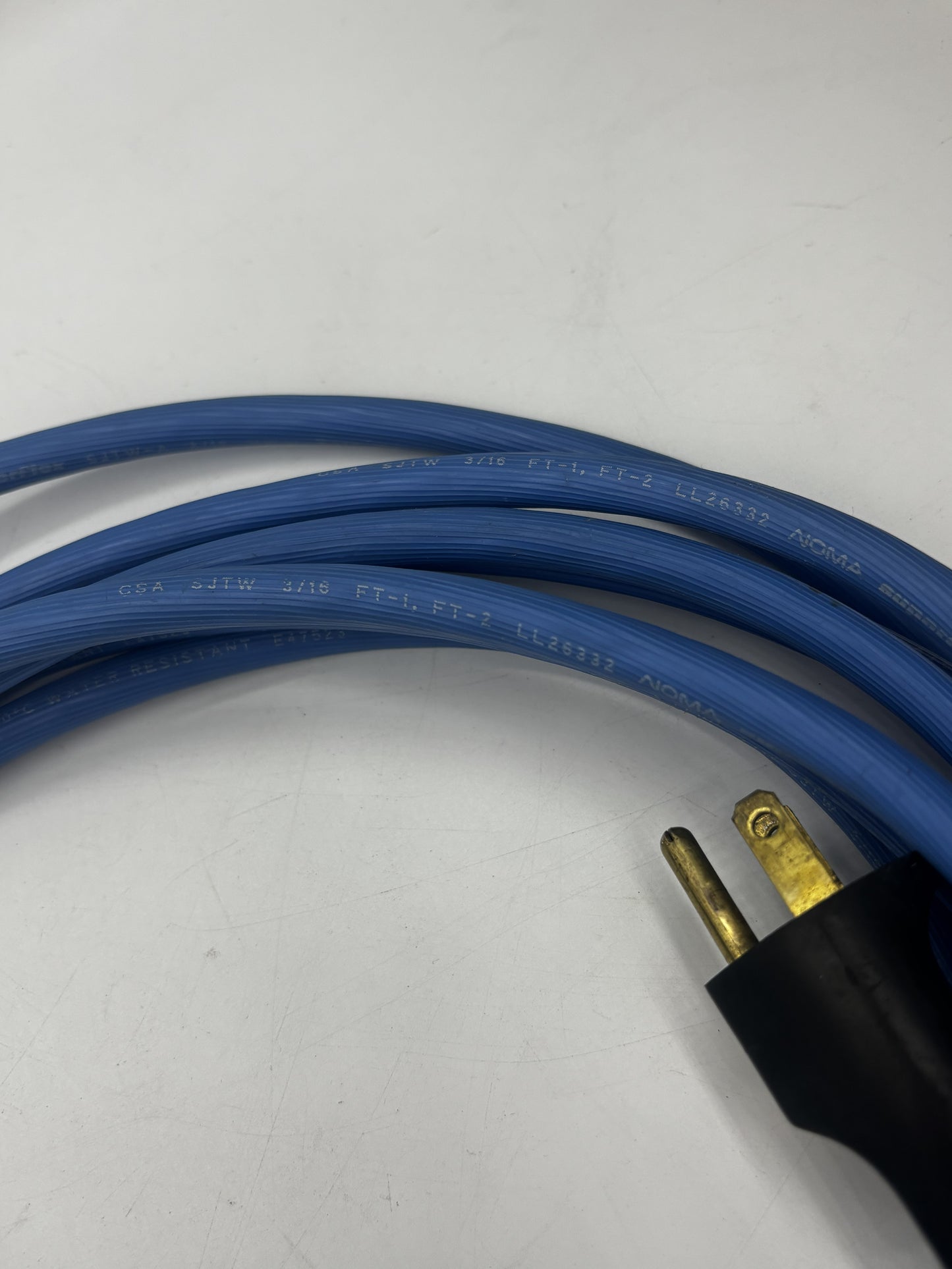 16-Foot Blue Extension Cord (3-Prong, 16 AWG, 3-Outlet Block)